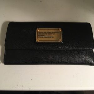 Black Marc Jacobs wallet